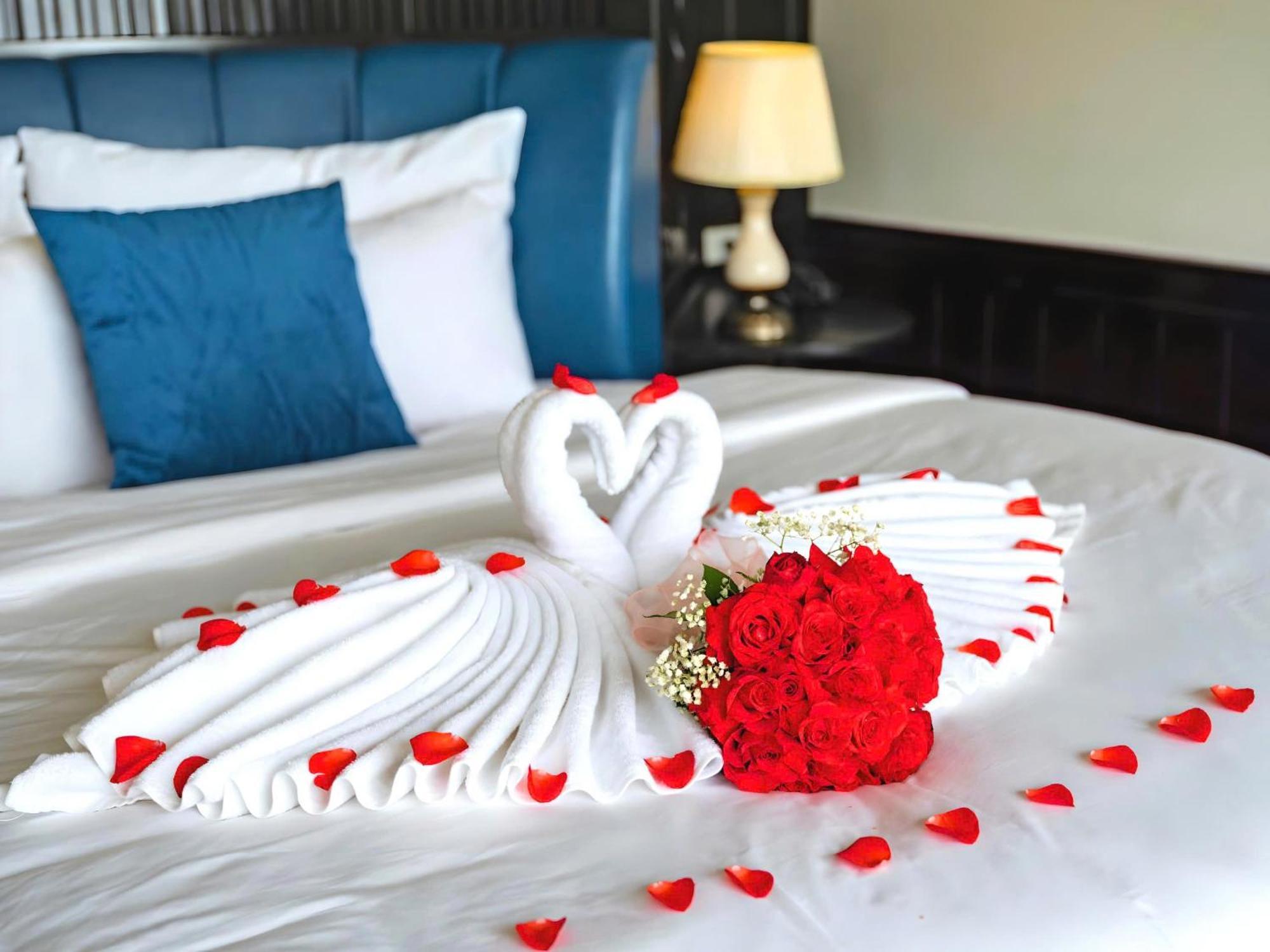 Le Journey Elegance Cruise Hotel Ha Long Buitenkant foto