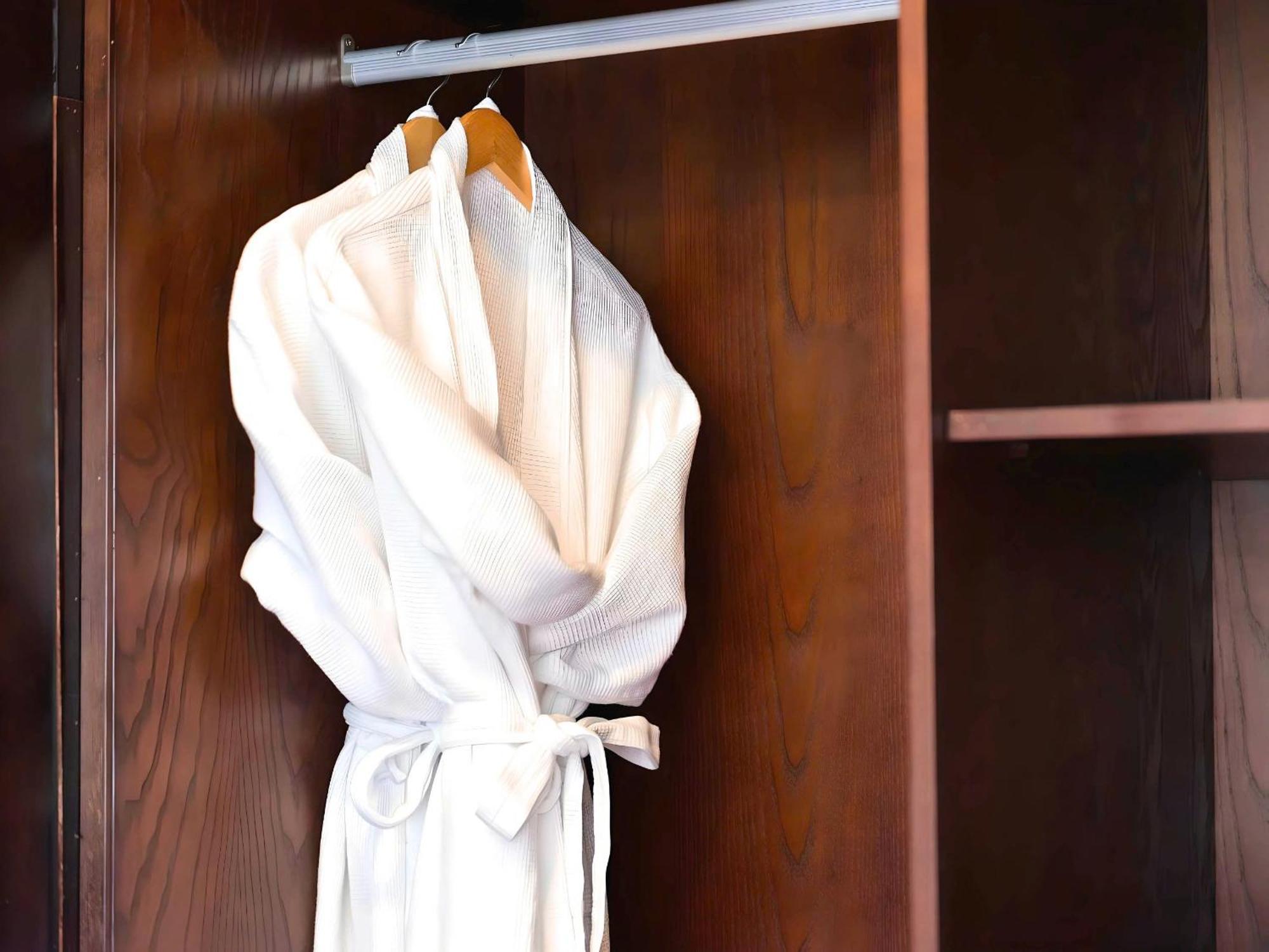 Le Journey Elegance Cruise Hotel Ha Long Buitenkant foto
